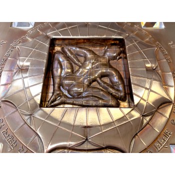 Vasati-Pyramide Bronze