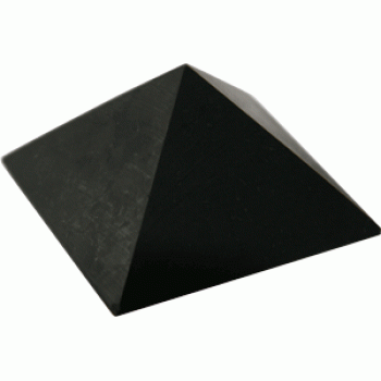 Schungit-Pyramide, geschliffen (ca. 5 x 5 cm)